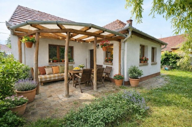 Elad� 82 nm-es h�z Szigetszentmikl�s