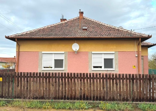 Elad� 84 nm-es h�z Ab�dszal�k