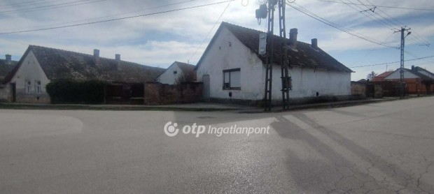 Elad� 84 nm-es h�z Decs