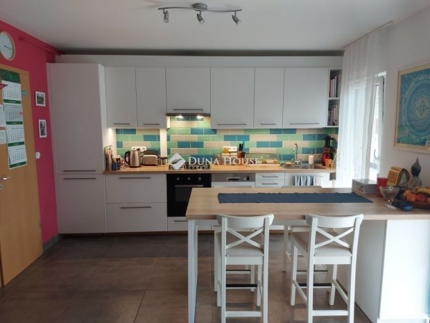 Elad� 84 nm-es lak�s Sukor�