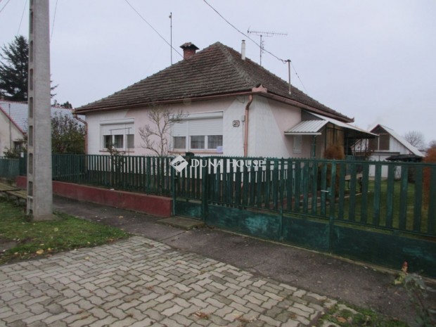 Elad� 85 nm-es h�z Kisvars�ny