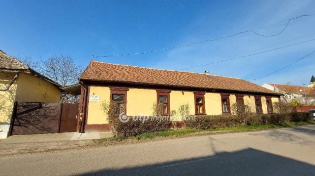 Eladó 85 nm-es ház Mezőtúr
