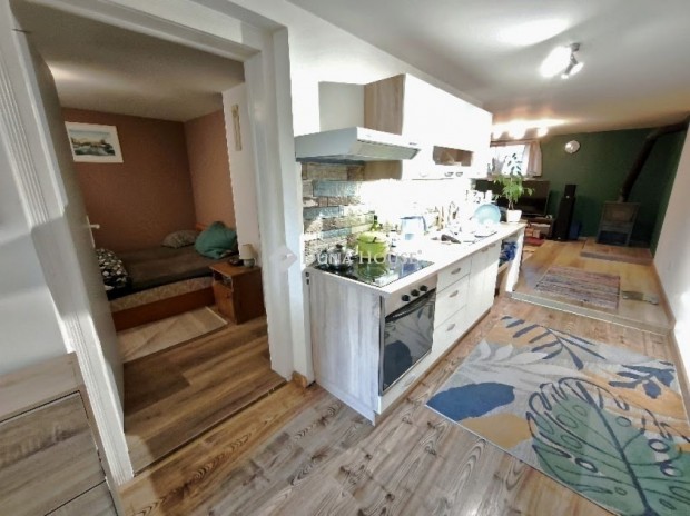 Elad� 85 nm-es h�z P�cs