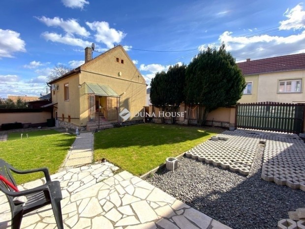 Elad� 85 nm-es h�z P�cs