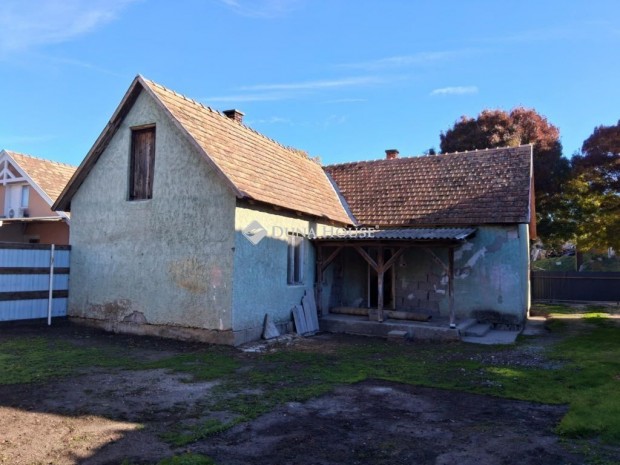 Elad� 85 nm-es h�z Si�fok