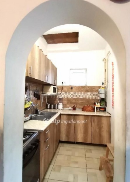 Elad� 86 nm-es h�z Tiszaf�red