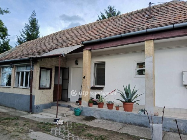 Elad� 87 nm-es h�z Apc