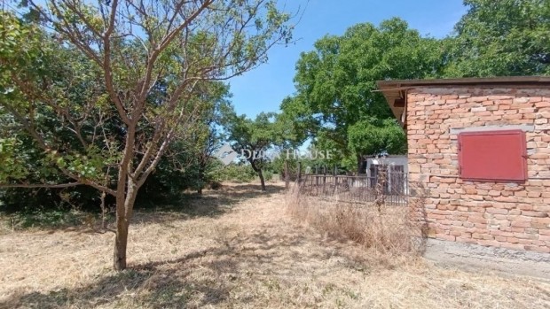 Elad� 87 nm-es h�z Boda