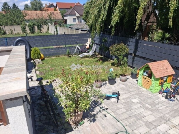 Elad� 87 nm-es lak�s B�k