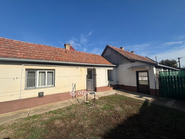 Elad� 88 nm-es h�z Hajd�b�sz�rm�ny