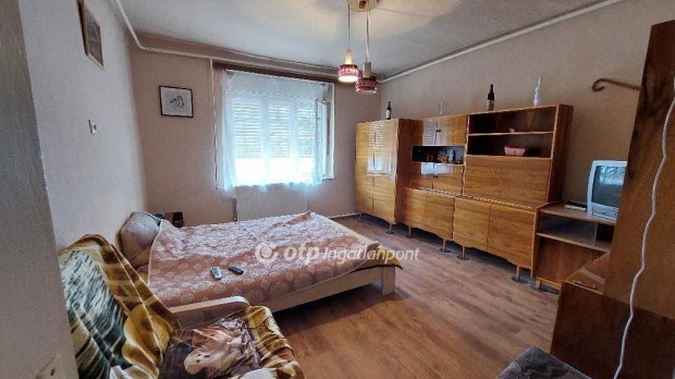 Elad� 88 nm-es h�z Kis�jsz�ll�s