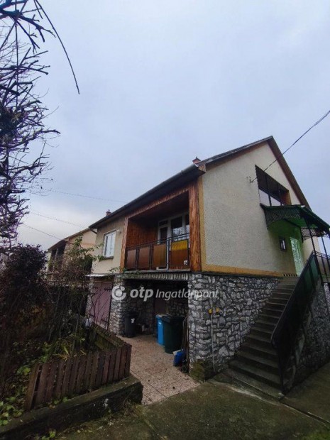 Elad� 90 nm-es h�z Kazincbarcika