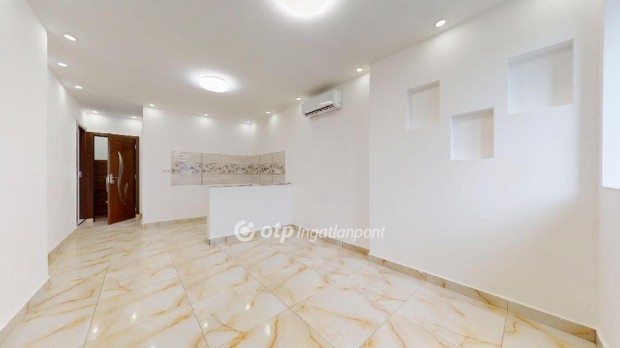 Elad� 90 nm-es h�z Nagyk�ll�