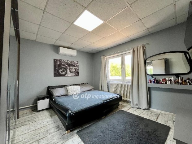 Elad� 90 nm-es h�z Ny�regyh�za