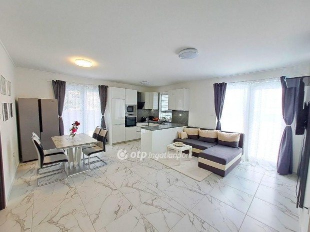 Elad� 91 nm-es h�z Kecskem�t