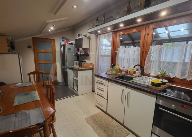 Elad� 92.36 m2 csal�di h�z, Szatymaz