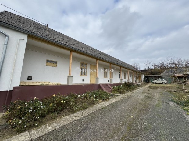 Elad� 94 nm-es h�z Harc