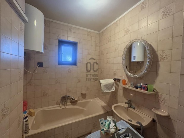 Elad� 95 nm-es h�z Cegl�d