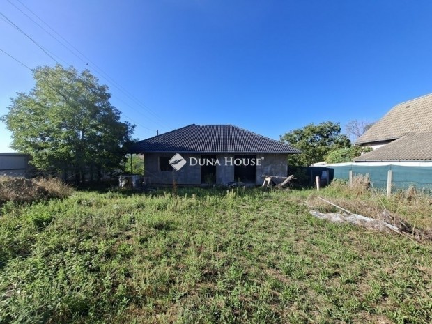 Elad� 95 nm-es h�z Isaszeg