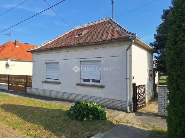 Elad� 95 nm-es h�z Torony