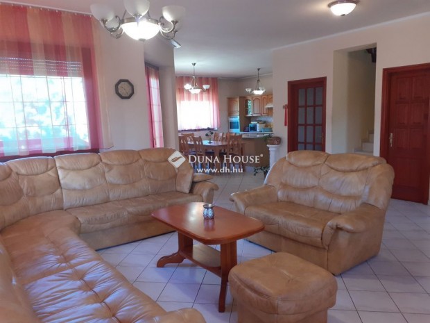 Elad� 967 nm-es h�z Debrecen