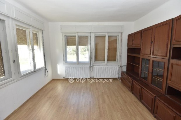 Elad� 96 nm-es h�z Kadark�t