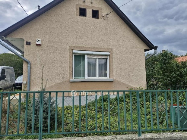 Elad� 96 nm-es h�z Nagyvejke