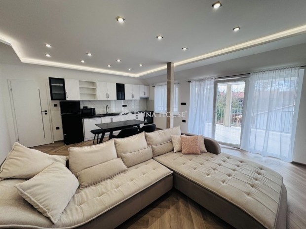 Elad� 96 nm-es lak�s Hark�ny