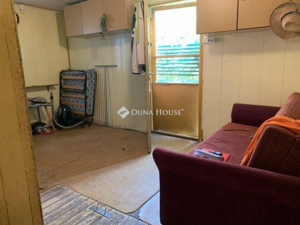 Elad� 975 nm-es telek G�rdony