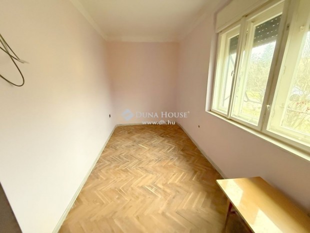 Elad� 98 nm-es h�z Szerencs