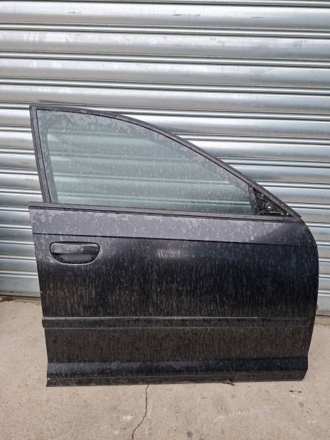 Elad A3 jobb els, hats ajt!