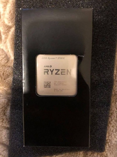 Elad AMD Ryzen 7 5700X