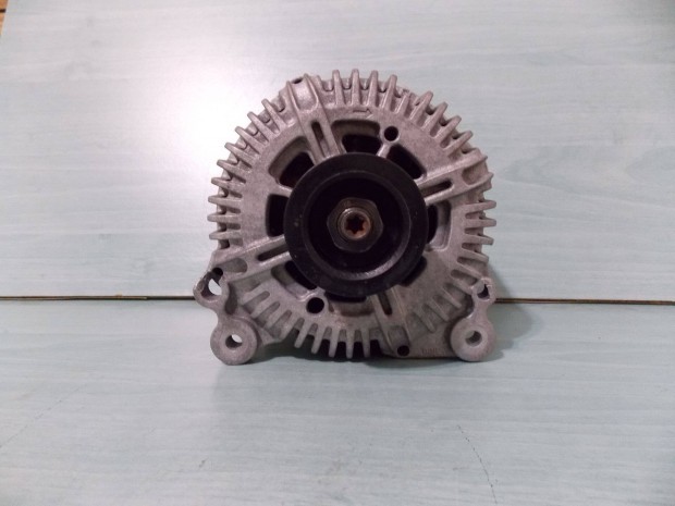 Eladó AUDI A6, A8, Q7, W Touareg 2.7-4.0 generátor 180A(TG17C020)