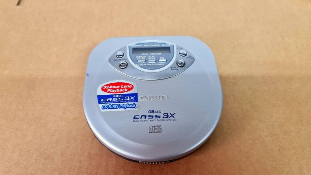 Eladó Aiwa XP-V521 Discman