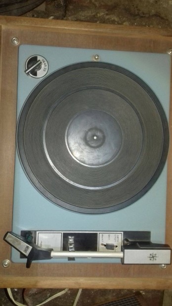 Elad Akkord-203 szovjet orosz lemezjtsz hangfallal