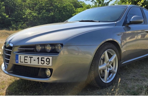 Eladó Alfa Romeo 159 5 hengeres 209le dízel motorral
