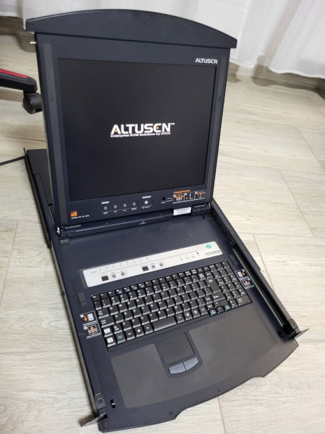 Elad Altusen KL1508 LCD KVM Switch.