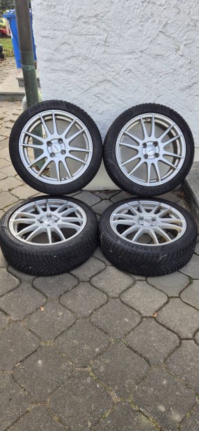 Elad Alutec 4x100-as Alufelni, 205/45 R17 Semperit tligumikal.