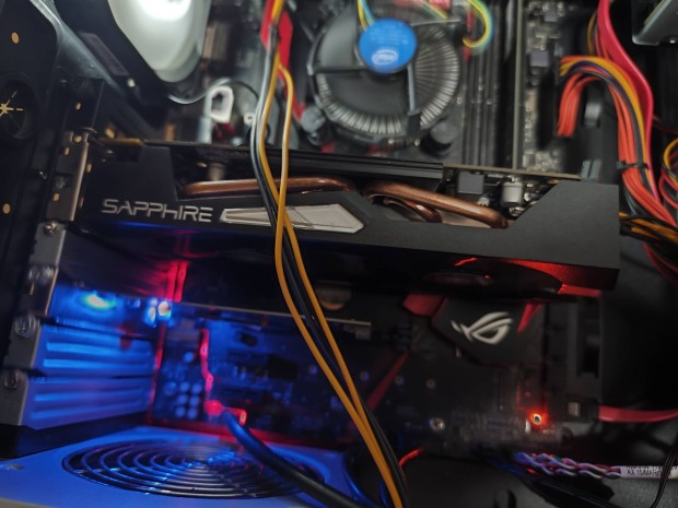 Eladó Amd radeon R7-370 2 gb vga