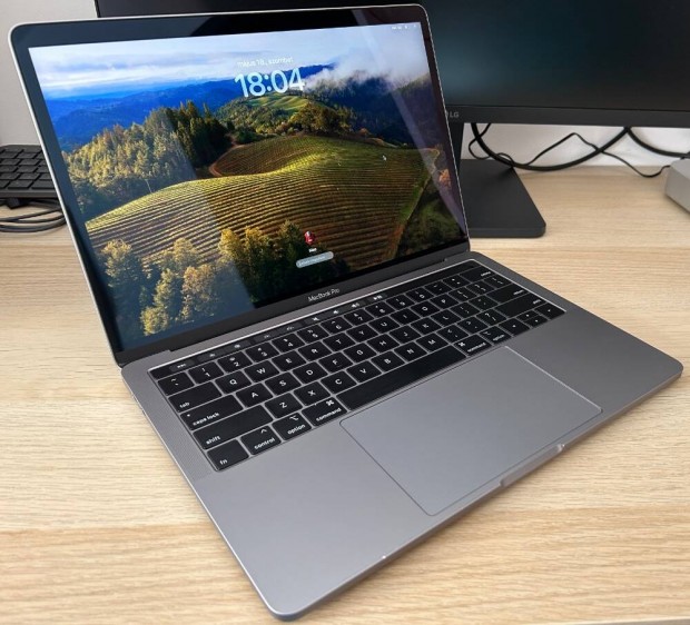 Elad Apple Macbook Pro 13 Retina Touch Bar (2018-as modell) - 256 GB