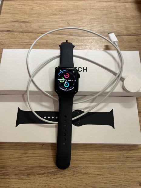 Elad Apple Watch SE (2023) GPS, 44mm - Kivl llapotban!