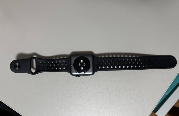 Eladó Apple Watch Series 3