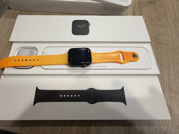 Elad Apple watch 6 cell okos ra