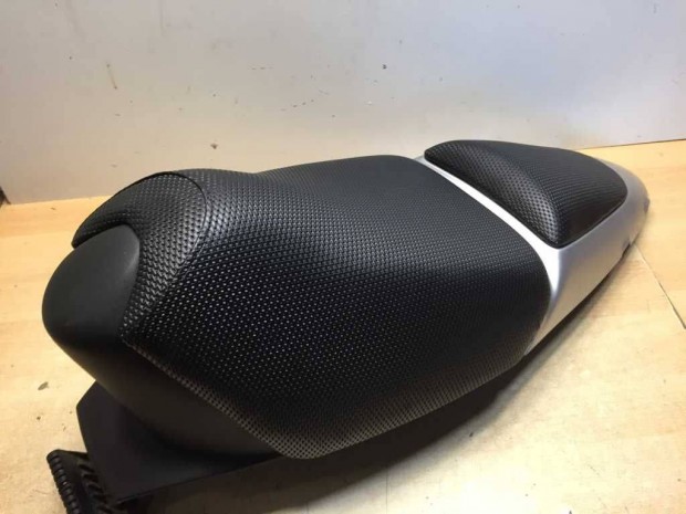 Elad� Aprilia Sr 50 �l�s ( K�r Sr ) Fekete ( �jrah�zott )06723