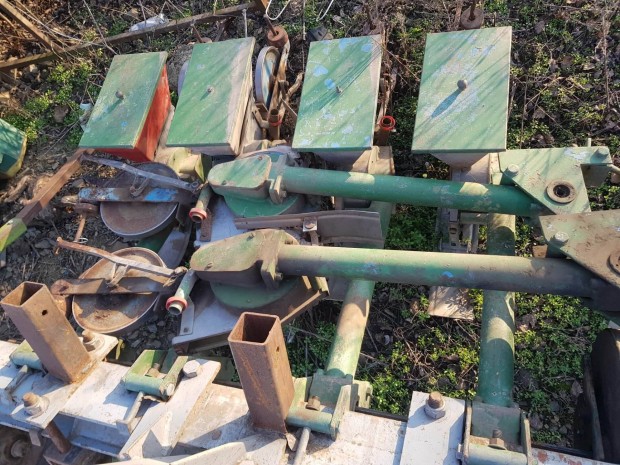 Elad� Apr�mag vet�g�p