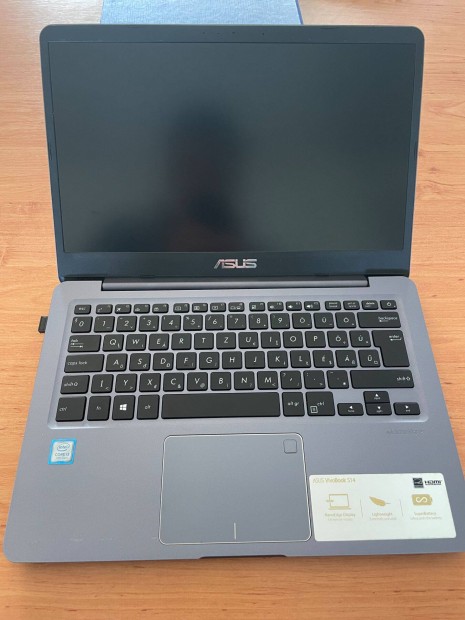 Elad Asus 14" laptop