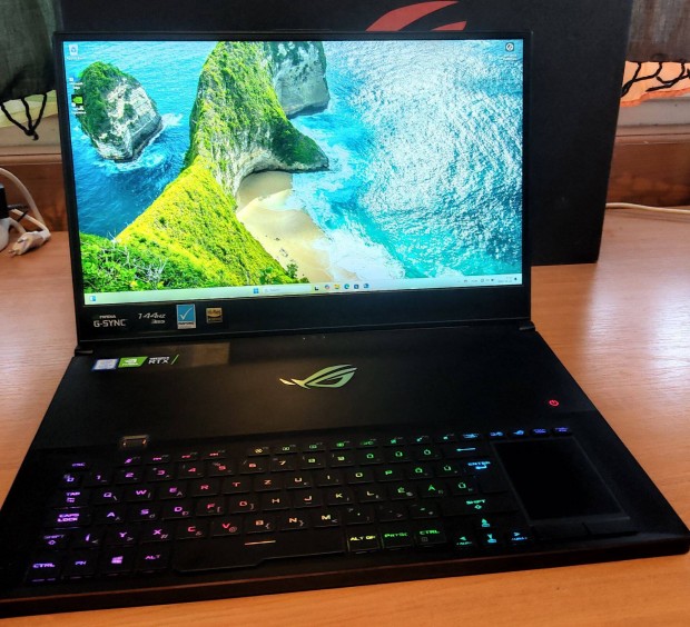 Elad Asus ROG Zephyrus Gx701Gvr Laptop