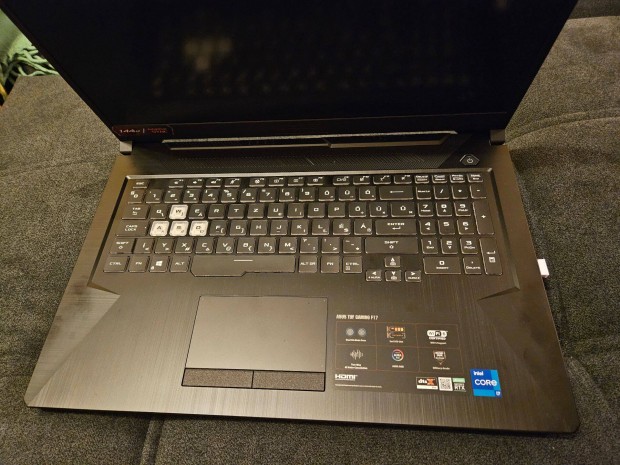 Elad Asus Tuf 17.3" gamer laptop