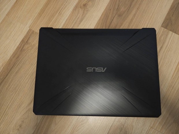 Elad Asus Tuf FX505DT gamer laptop!