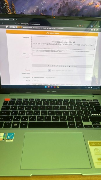 Elad Asus Vivobook S 14 OLED laptop